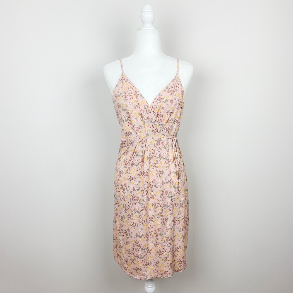 BCBGeneration Pink Floral Size Small Sleeveless Wrap Dress